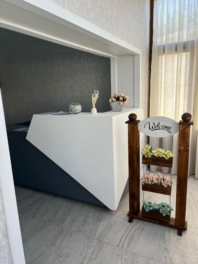 Sapphire Hotels Taraz Exterior foto